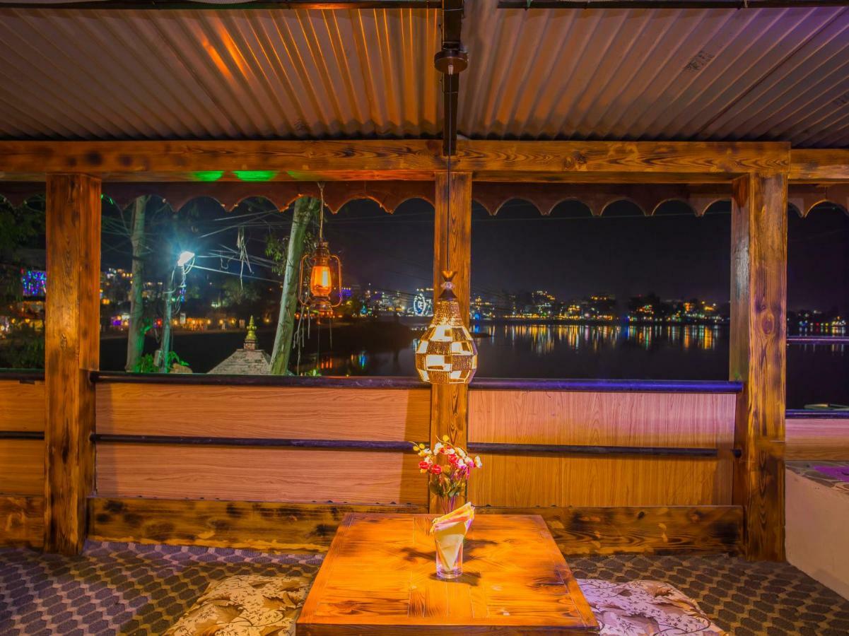 Hotel Fewa Corner & Restro Ποκάρα Εξωτερικό φωτογραφία